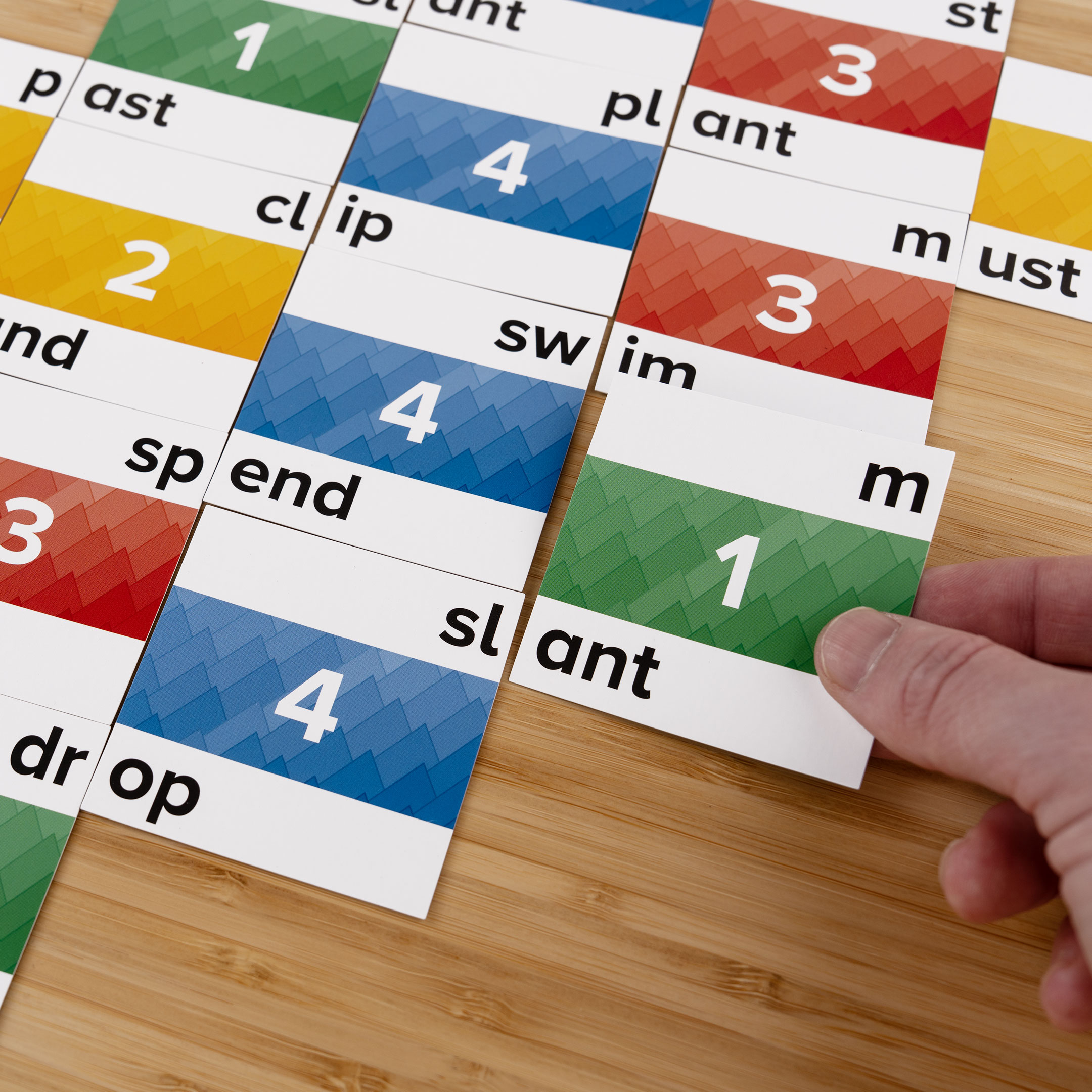Building words with Skootch Junior Blends cards